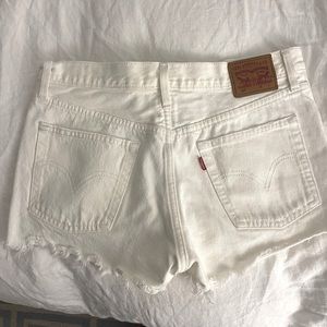 Levi 501 high waisted shorts size 28